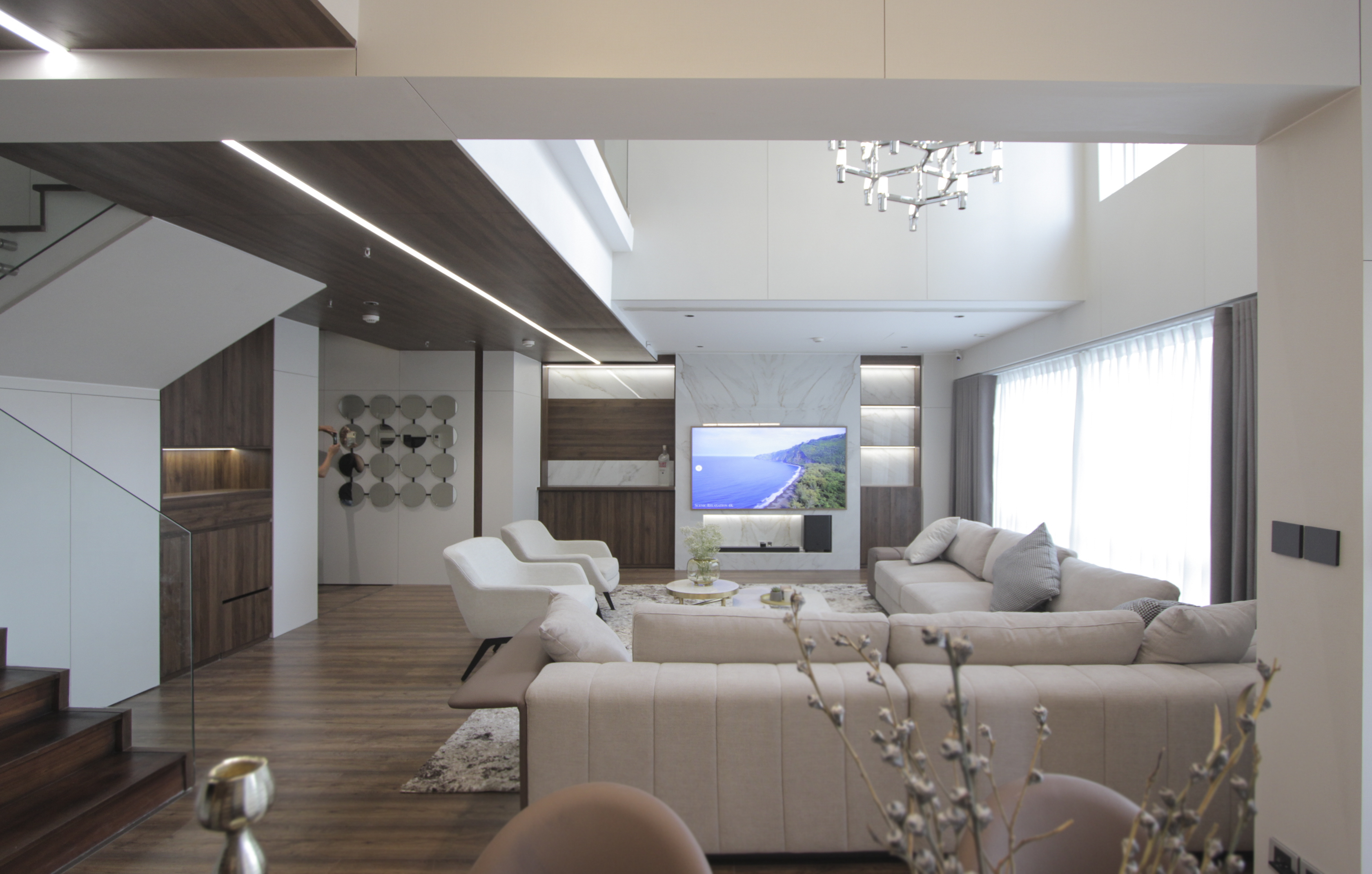 THI CÔNG CĂN HỘ DUPLEX HIỆN ĐẠI HAPPY VALLEY